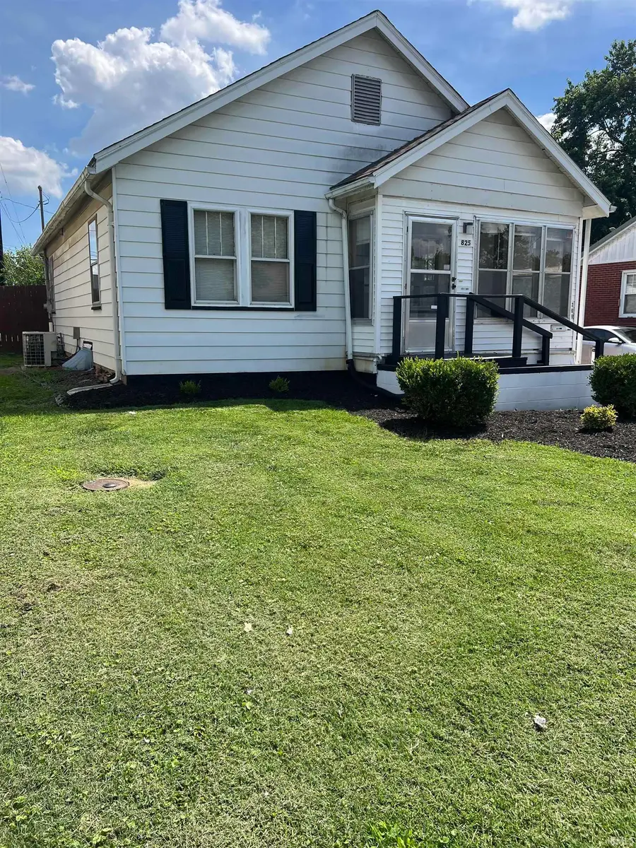 825 E Negley Avenue, Evansville, IN 47711 - #2