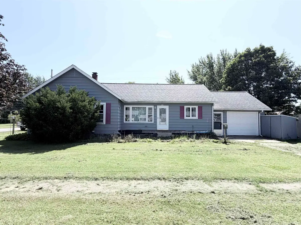 824 Ohio Street, Laporte, IN 46350 - #1