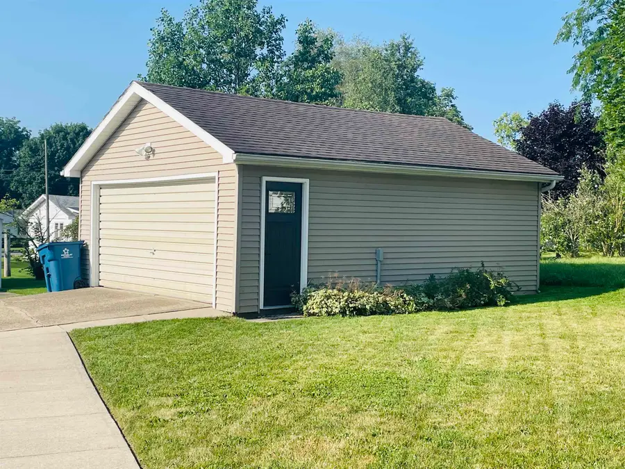 614 E Randolph Street, Angola, IN 46703 - #3