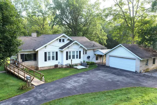 2996 Dixie Highway, Bedford, IN 47421