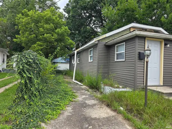 1717 Robinson Street, South Bend, IN 46613