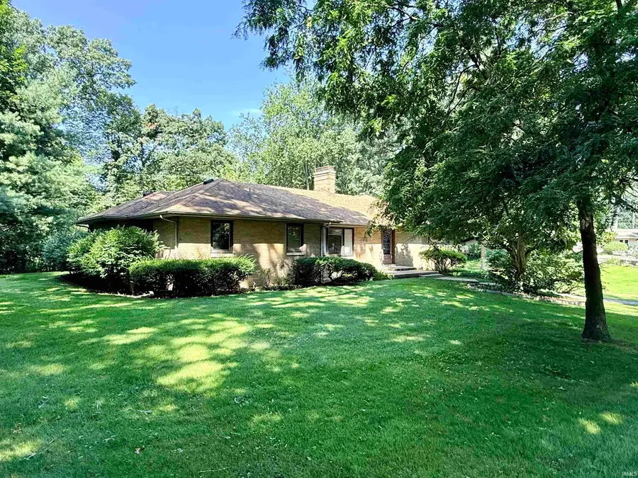 1105 White Oak Drive, South Bend, IN 46617 - #2