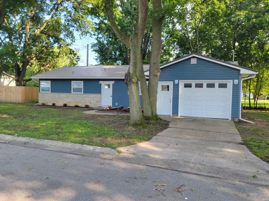 320 W 17th Street, Auburn, IN 46706 - #2