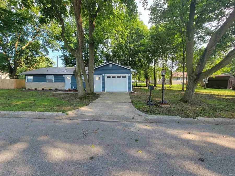 320 W 17th Street, Auburn, IN 46706 - #3
