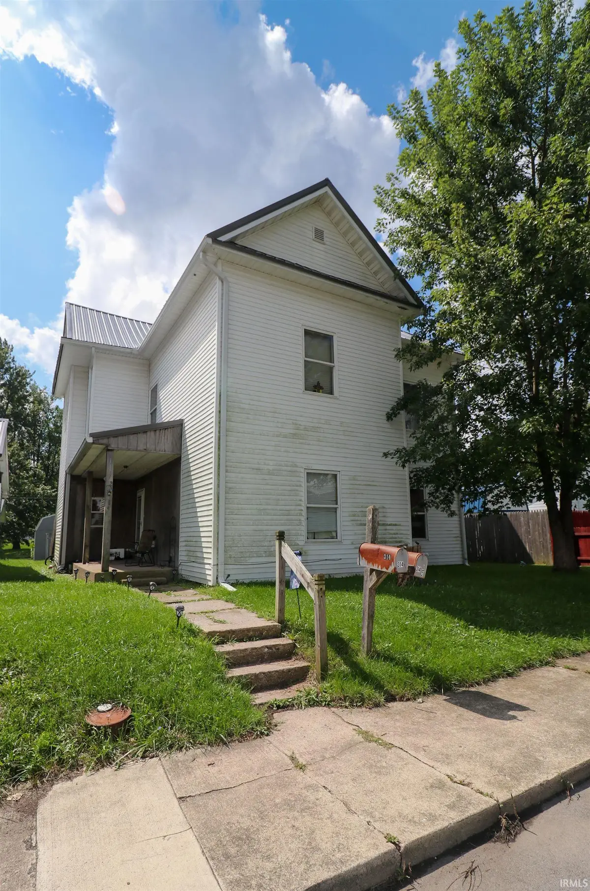 314 E Water Street, Hartford City, IN 47348 - #1