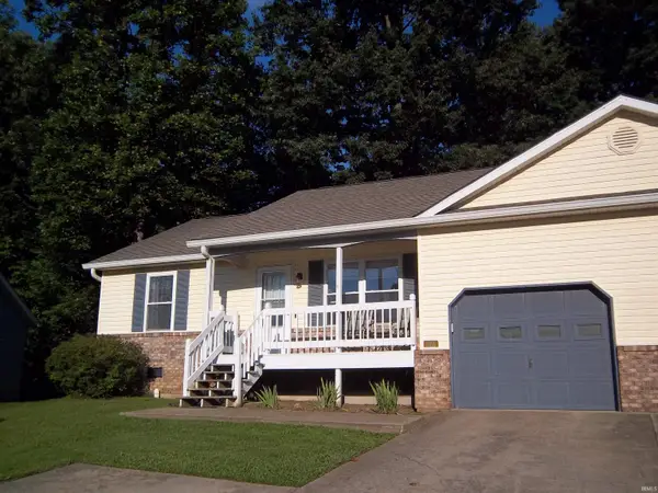 1126 N Forest View Drive, Ellettsville, IN 47429