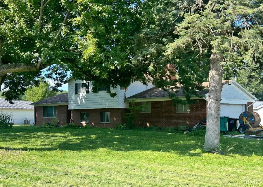 2221 W South Street, Mexico, IN 46958 - #2