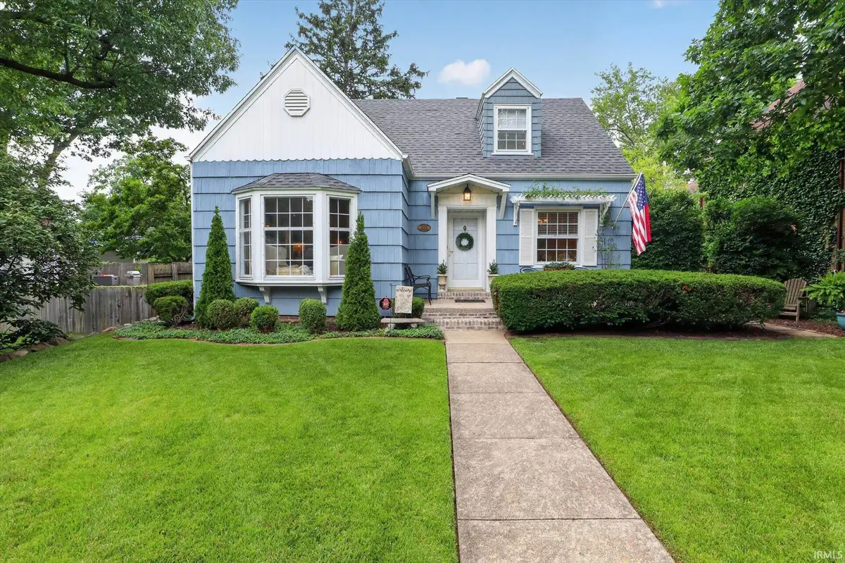 1725 E Lasalle Avenue, South Bend, IN 46617 - #1