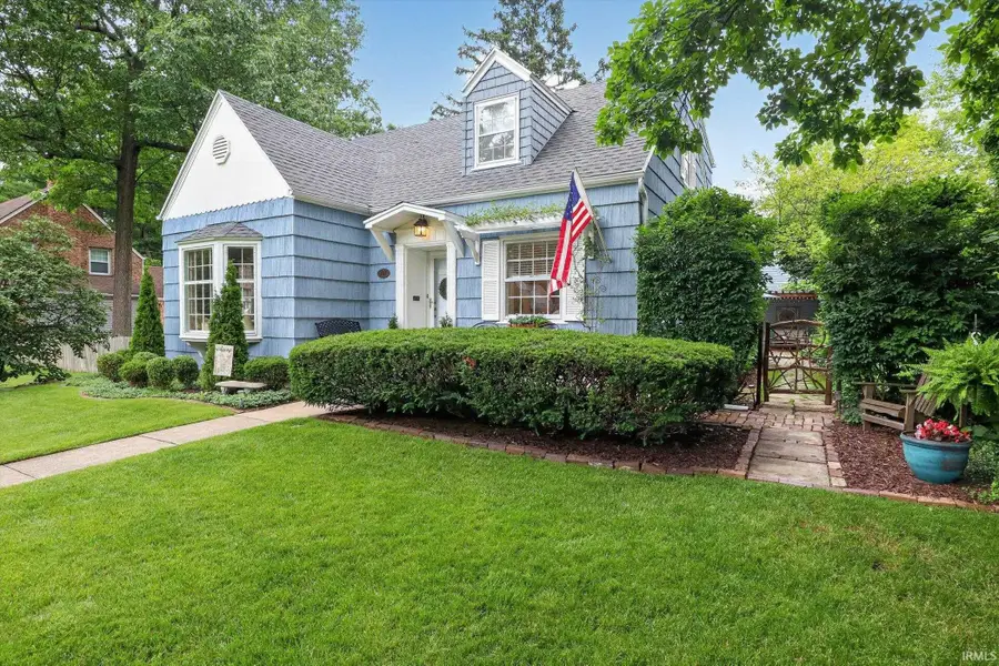 1725 E Lasalle Avenue, South Bend, IN 46617 - #3