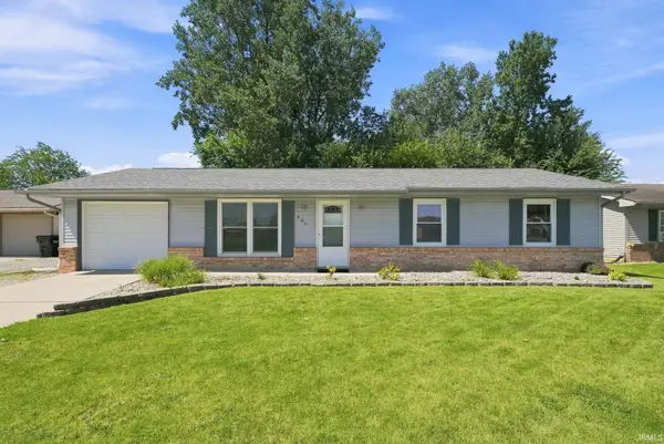 804 Greenfield Court, Garrett, IN 46738