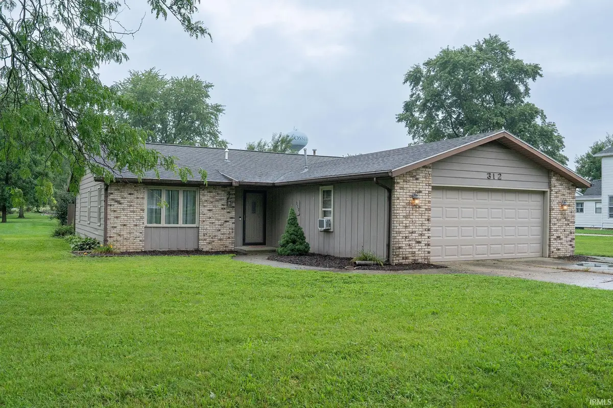 312 W Roe Street, Ossian, IN 46777 - #1