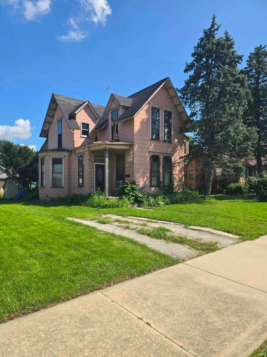 525 E Washington Street, Hartford City, IN 47348 - #2