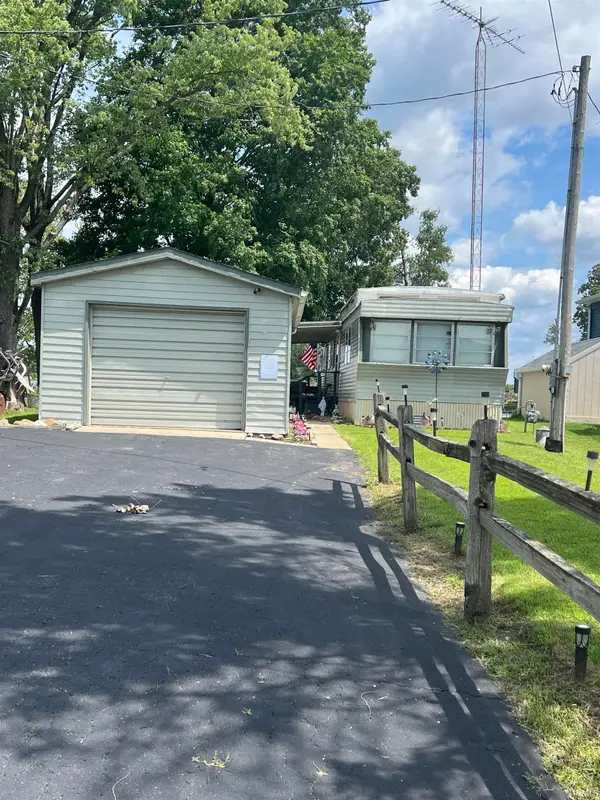 6561 N 300 E, Monon, IN 47959