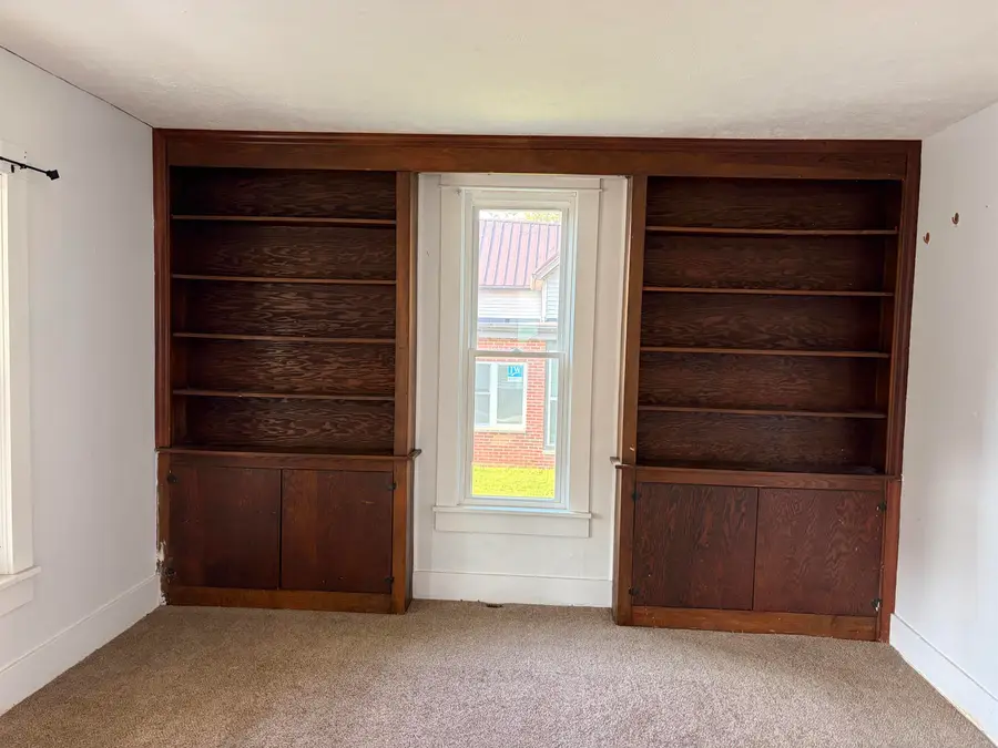 719 N Sycamore Street, North Manchester, IN 46962 - #3