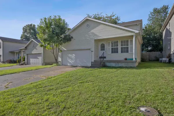 8010 Alexandra Lane, Newburgh, IN 47630