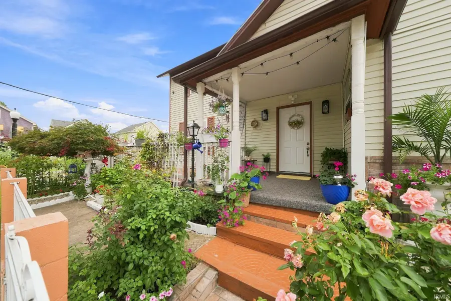 1402 Fairfield Avenue, Fort Wayne, IN 46802 - #3