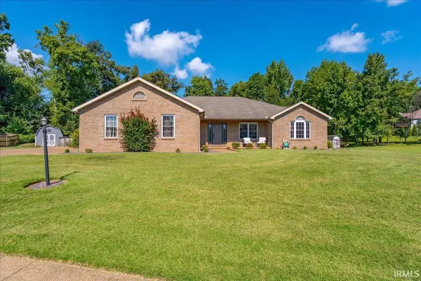 2533 Oak Trail Drive, Newburgh, IN 47630