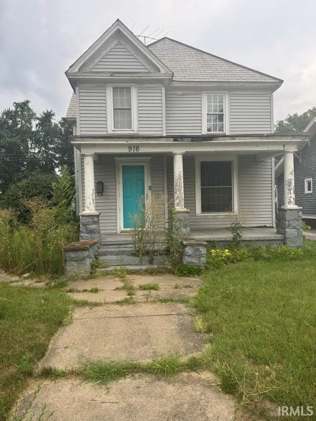 916 E Beardsley Avenue, Elkhart, IN 46514 - #1