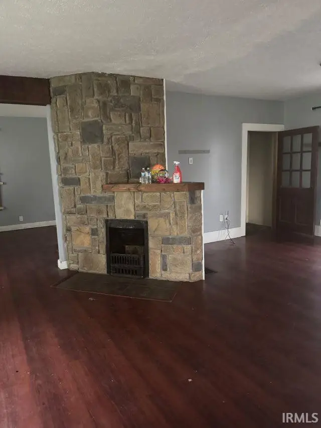 916 E Beardsley Avenue, Elkhart, IN 46514 - #3