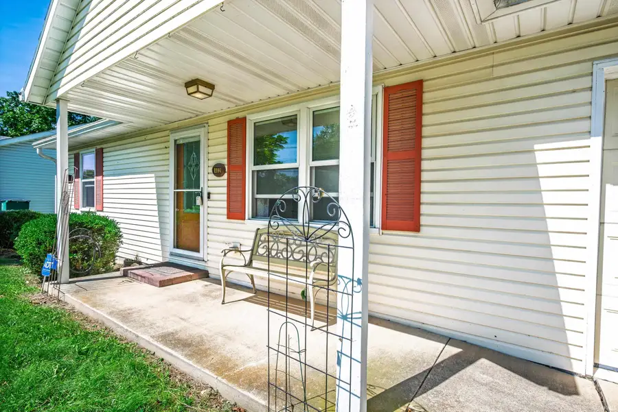 402 W Cromer Avenue, Muncie, IN 47303 - #3