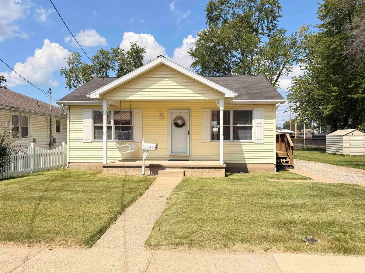 617 W Sycamore Street, Boonville, IN 47601 - #1