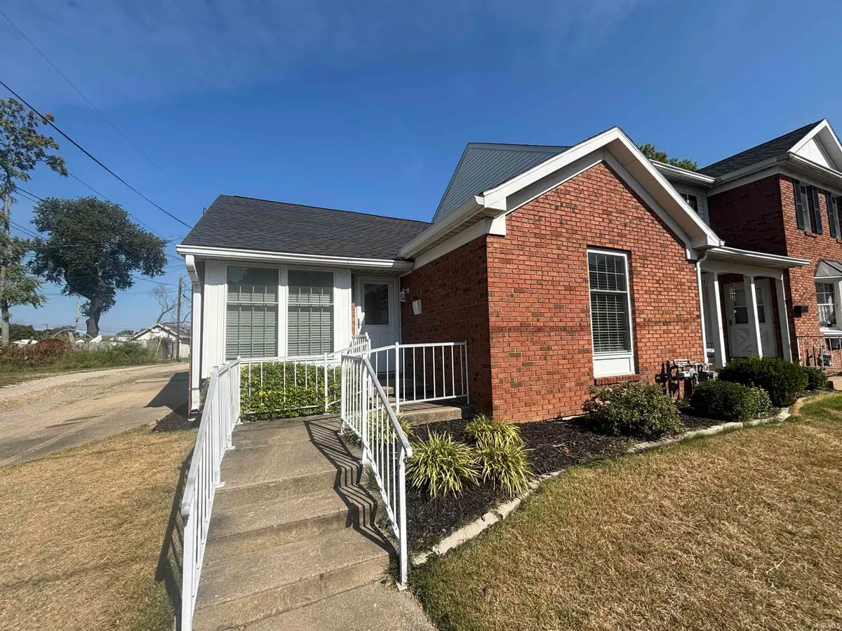 13 S 8th Street, Vincennes, IN 47591 - #1