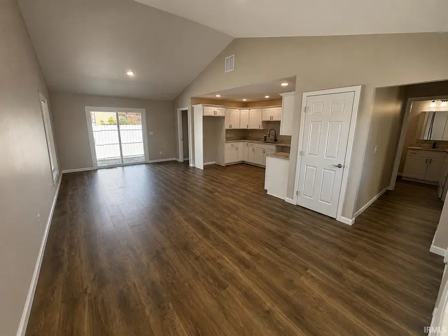 13 S 8th Street, Vincennes, IN 47591 - #3