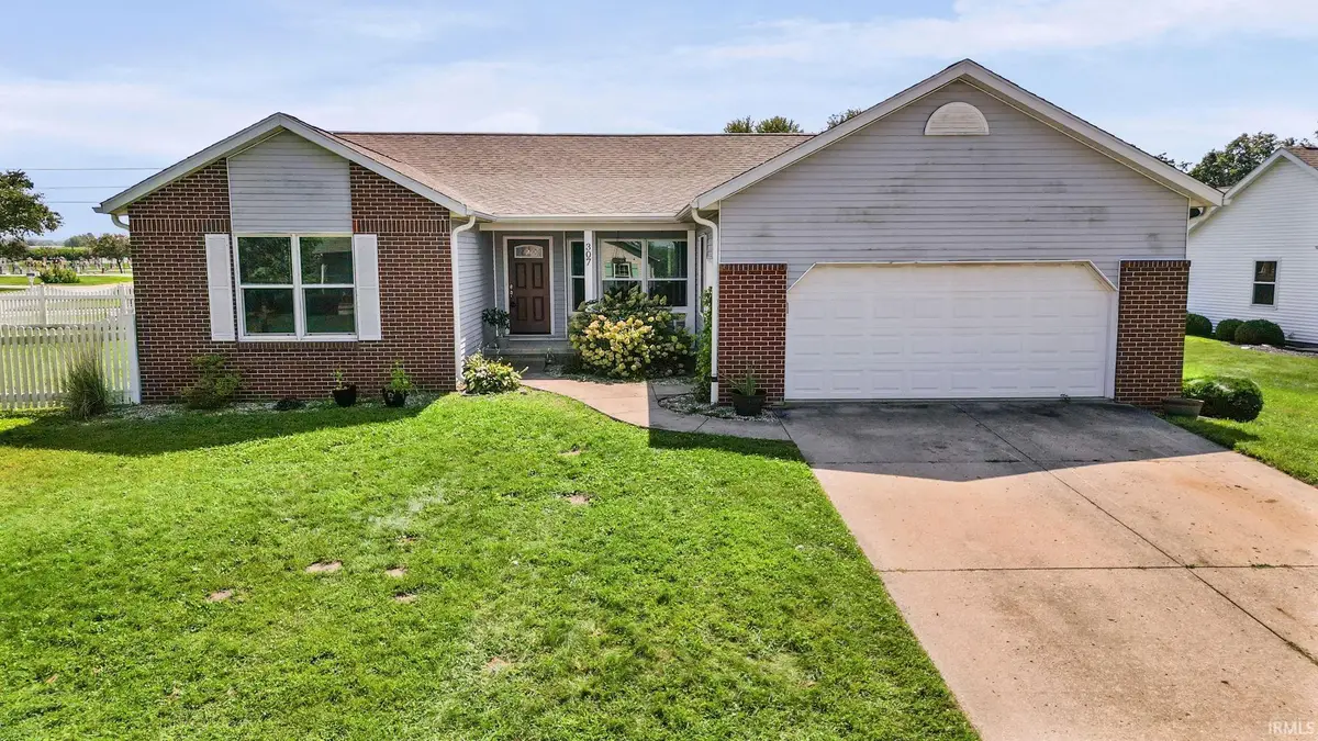 307 N Maude Drive E, Rossville, IN 46065 - #1