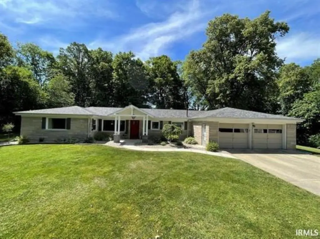 2712 E Fairoaks Drive, New Castle, IN 47362 - #1