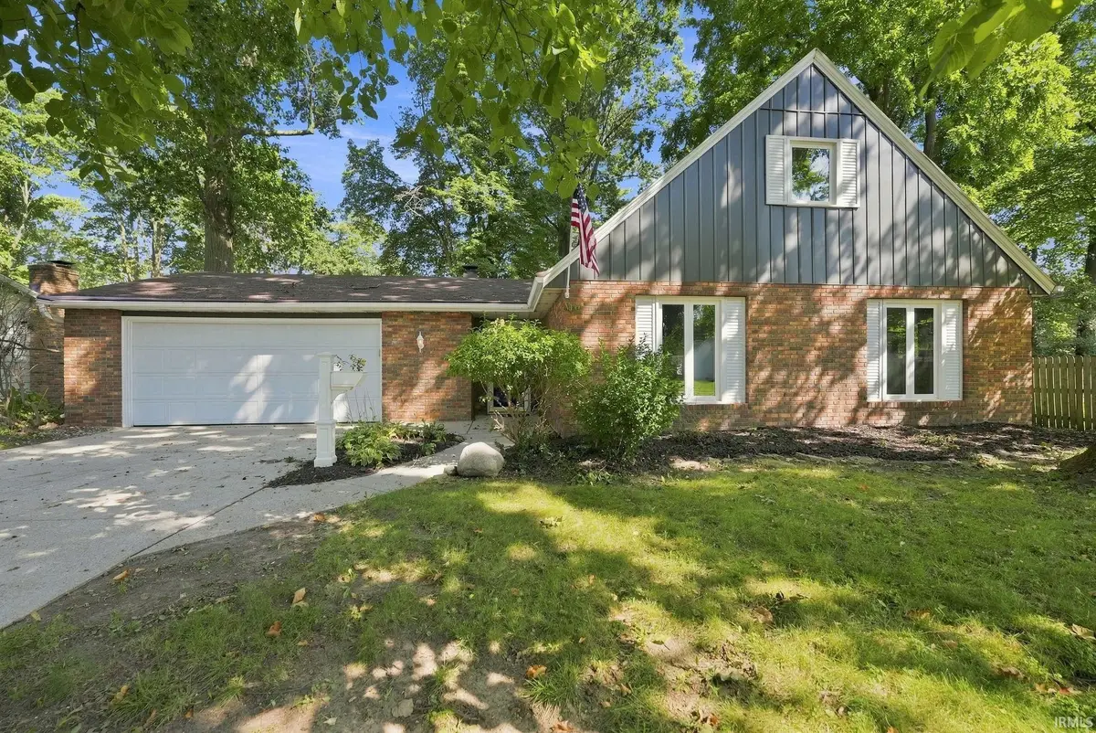 7721 Valley Meadows Drive, Fort Wayne, IN 46815 - #1