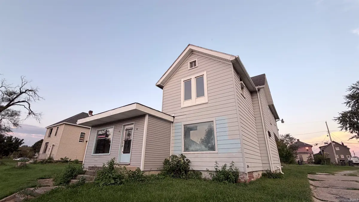 3121 S Calhoun Street, Fort Wayne, IN 46807 - #1