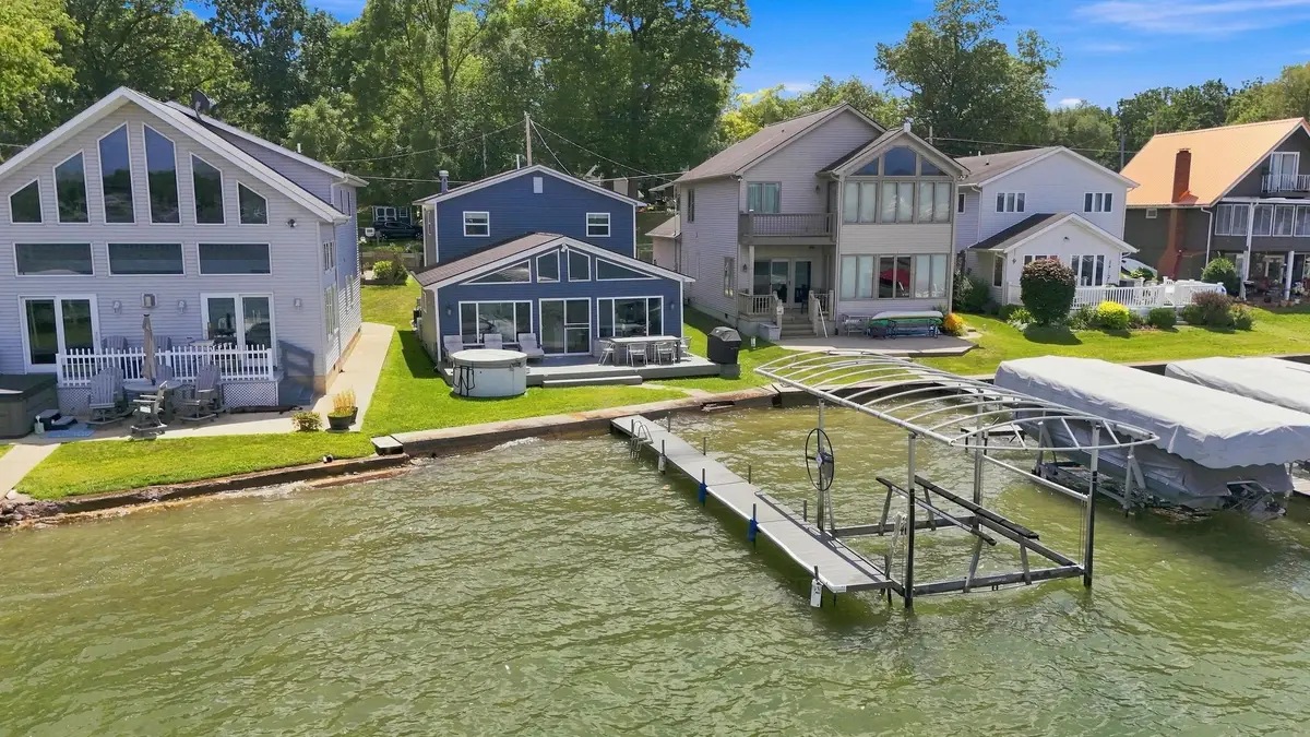3230 W Shady Side Road, Angola, IN 46703 - #1