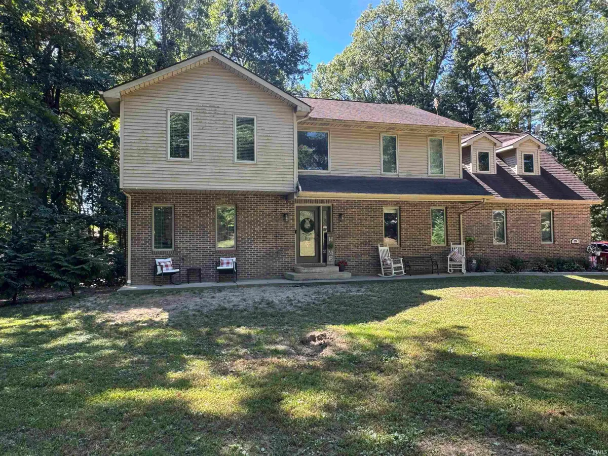1235 W Lakeview Drive, Peru, IN 46970 - #1