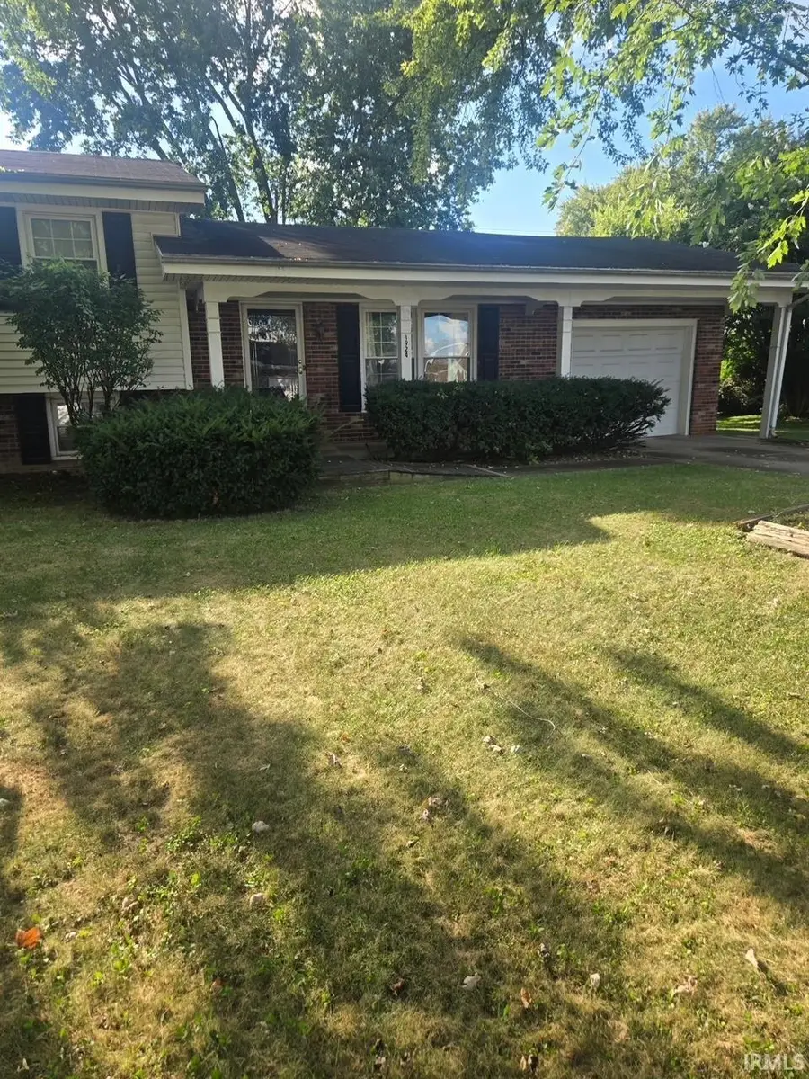 1924 N Iroquois Drive, Evansville, IN 47715 - #3