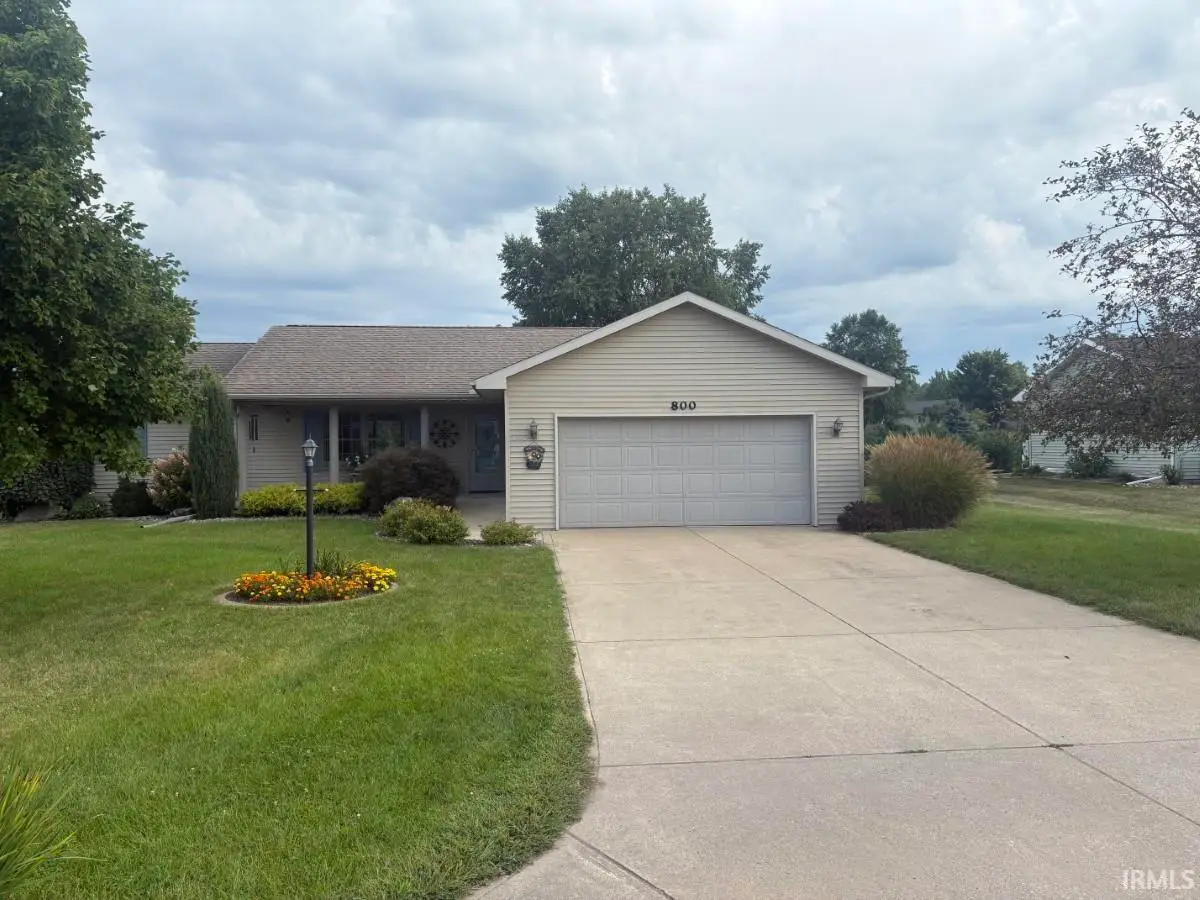 800 E Country Lane, Shipshewana, IN 46565 - #1
