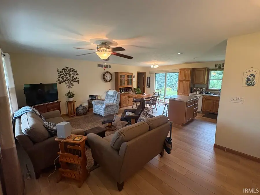 800 E Country Lane, Shipshewana, IN 46565 - #3
