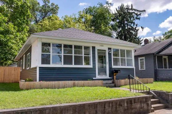 1322 Johnson Street, South Bend, IN 46628