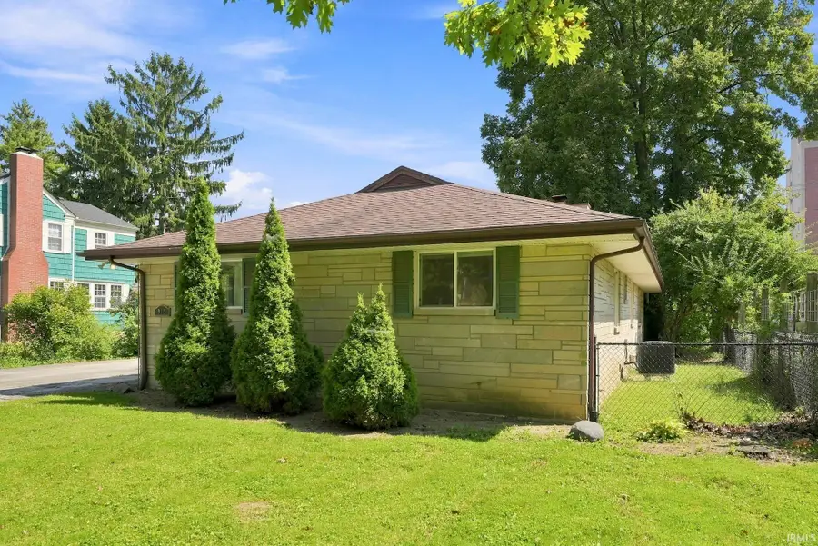 912 N Warwick Drive, Muncie, IN 47304 - #3