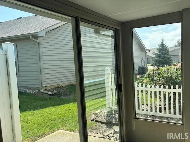 422 Kings Crossing, Huntington, IN 46750 - #2