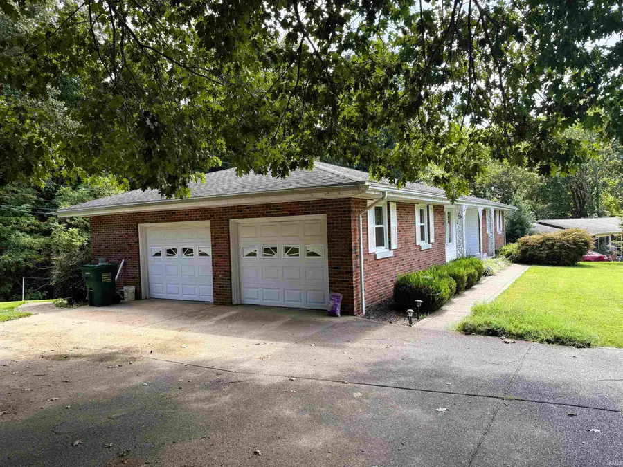 1321 Brookdale Drive, Evansville, IN 47720 - #3