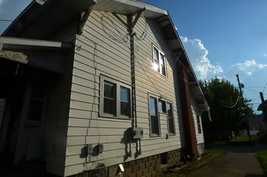 425 Byron Street, Huntington, IN 46750 - #3