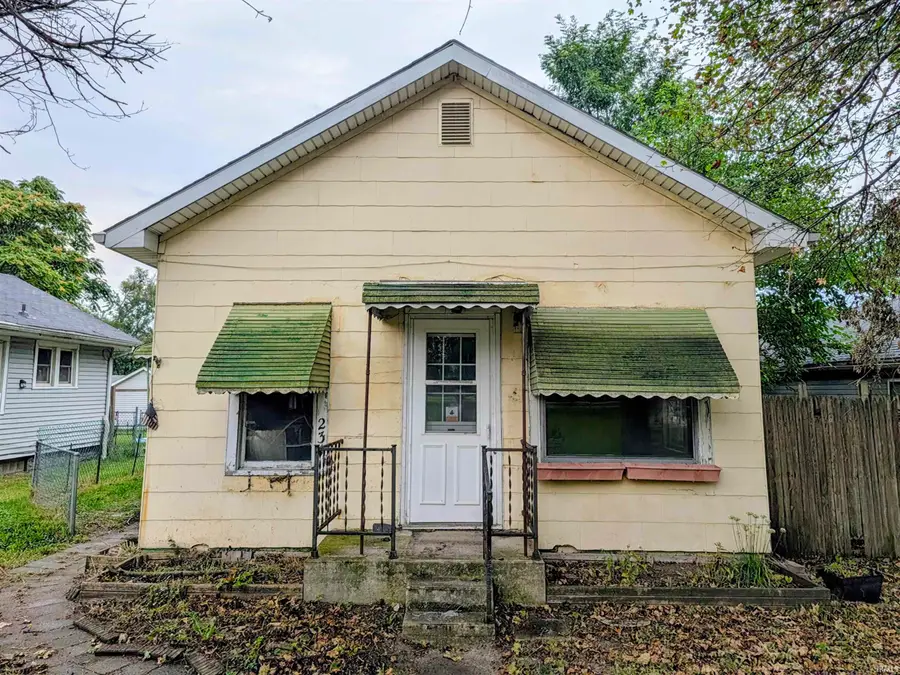 234 S 35th Street, South Bend, IN 46615 - #2