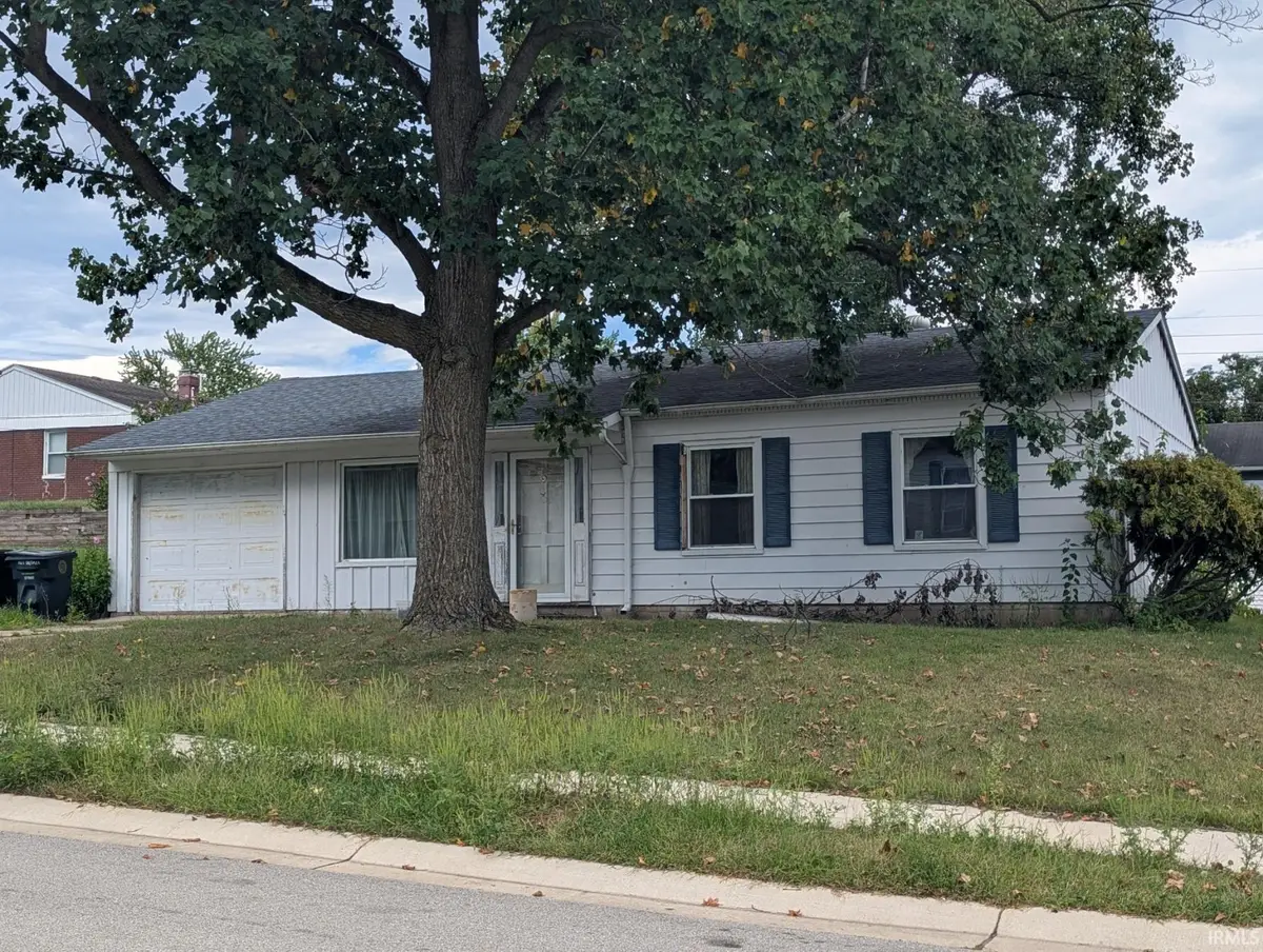 1523 Southlea Drive, South Bend, IN 46628 - #1