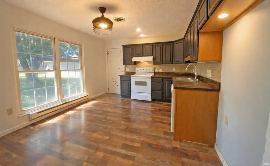 631 E Vincennes Street, Orleans, IN 47452 - #2