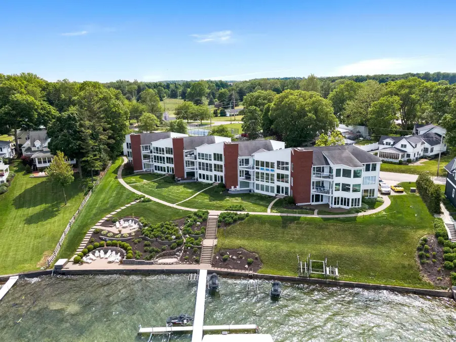 10660 N Southshore Drive #D3, Syracuse, IN 46567 - #2