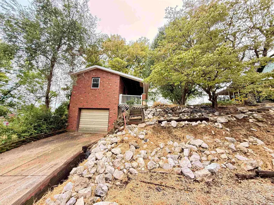 3300 W Michigan Street, Evansville, IN 47712 - #2