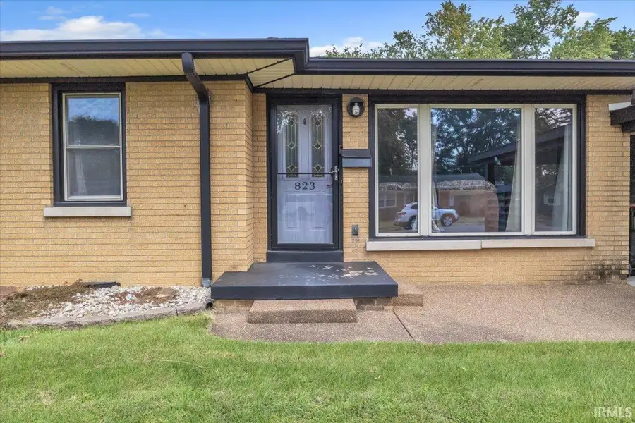 823 E Sherman Street, Mount Vernon, IN 47620 - #3