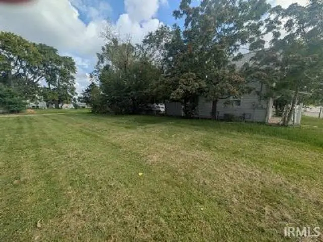 512 W Memorial Drive, Muncie, IN 47302 - #2
