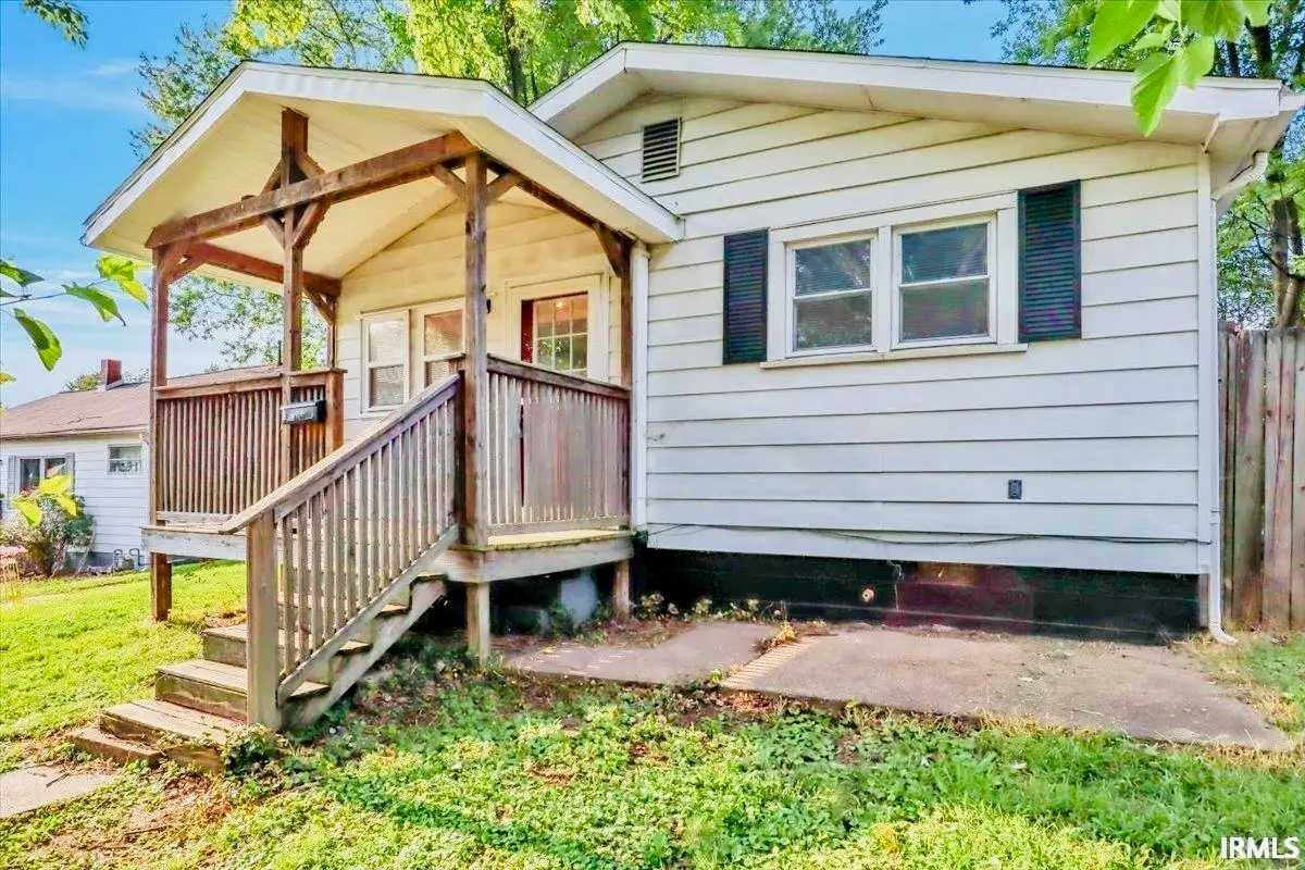 618 E Short Elm Street, Boonville, IN 47601 - #1