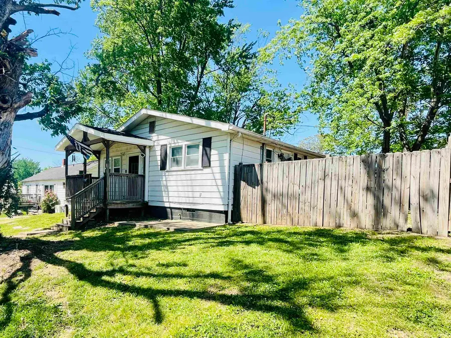 618 E Short Elm Street, Boonville, IN 47601 - #2